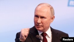 Putin Üçüncü Dünya Savaşı konusunda uyarıda bunurken hiç kimsenin böyle bir senaryo istemediğini de belirtti