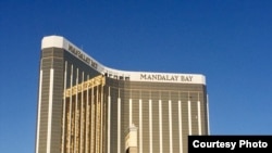 Khách sạn Mandala Bay ở Las Vegas, nơi nghi can Paddock xả súng từ phòng ngủ tầng 32 xuống đám đông dự khán một buổi hòa nhạc ngoài trời.