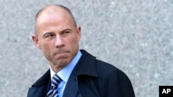 Luật sư Michael Avenatti.