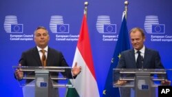 Mültecilere yönelik politikaları nedeniyle eleştirilen Macaristan Başbakanı Orban, Brüksel'de Avrupa Birliği Konseyi Başkanı Tusk'la görüştü.