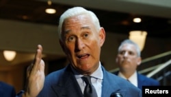 Ông Roger Stone đang bị Công tố viên Đặc biệt Robert Mueller điều tra liệu ông có thể đã biết trước về những email gây tổn hại cho ứng cử viên Đảng Dân chủ Hillary Clinton hồi năm 2016 hay không.