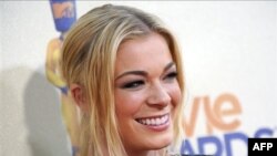 Folk Şarkıcısı LeAnn Rimes 29 Yaşında